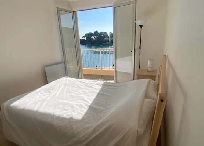 Beautiful 41 M With Balcony