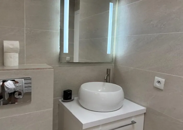 公寓 Beautiful 41 M With Balcony *